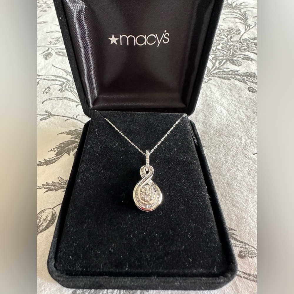 Diamond pendant